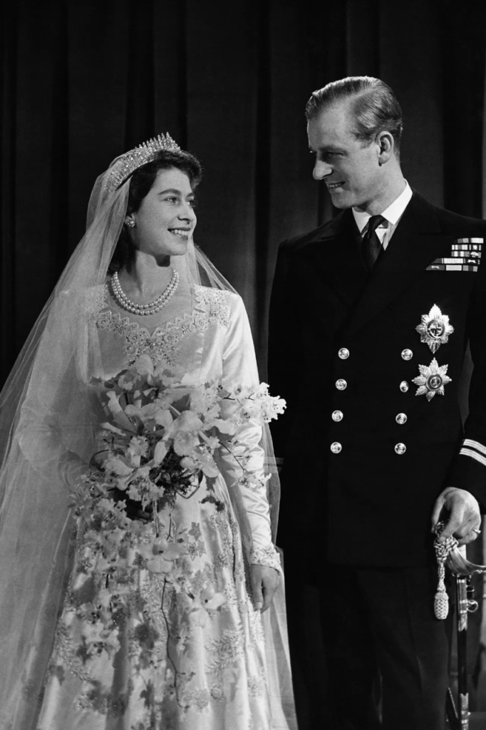 La reina Elizabeth II en su boda con Phillip, duque de Edinburgo, 1947.